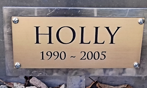 Holly_New_Monument_Plaque.jpg